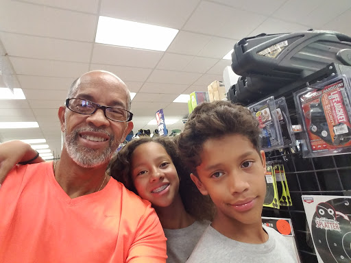 Sporting Goods Store «Big 5», reviews and photos, 3719 E Colorado Blvd, Pasadena, CA 91107, USA