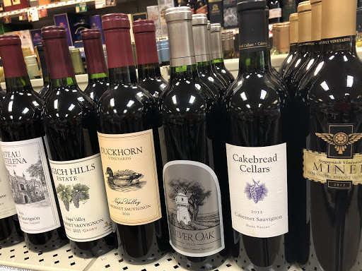 Liquor Store «Island Liquors», reviews and photos, 70 Pope Ave D, Hilton Head Island, SC 29928, USA