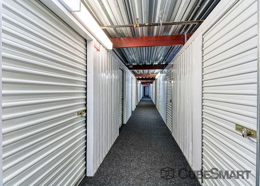 Self-Storage Facility «Storage Quarters Self Storage», reviews and photos, 31-40 Whitestone Expy, Flushing, NY 11354, USA
