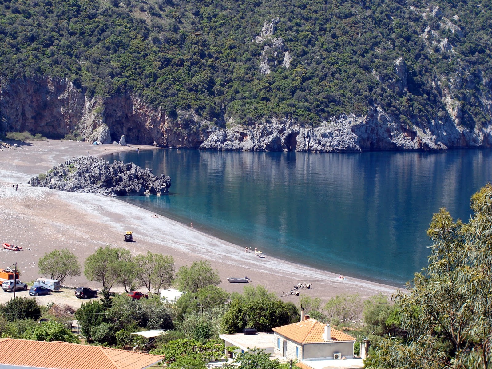 Foto de Limnionas beach ubicado en área natural