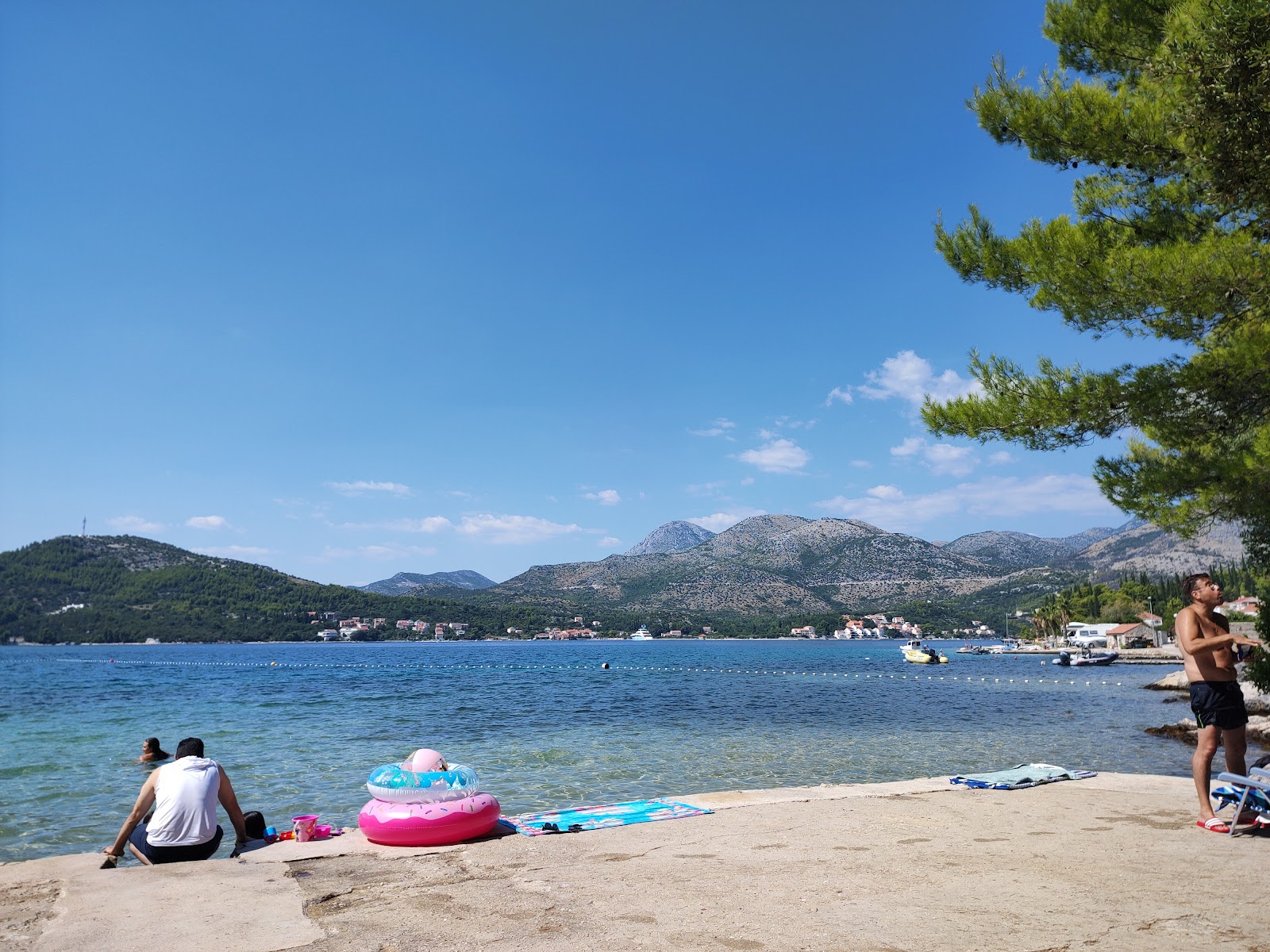Beach Banja'in fotoğrafı düz bir kıyı şeridi ile birlikte