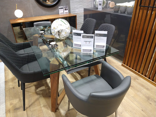 Furniture Store «Modern Furniture Store Fort Lauderdale Modani», reviews and photos, 3661 N Federal Hwy, Fort Lauderdale, FL 33308, USA