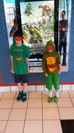 Movie Theater «Regal Cinemas Fairfield Commons 20 & RPX», reviews and photos, 2651 Fairfield Commons, Beavercreek, OH 45431, USA