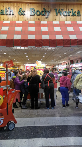 Shopping Mall «Washington Square Mall», reviews and photos, 10202 E Washington St, Indianapolis, IN 46229, USA