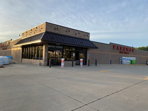 Grocery Store «Fareway Grocery», reviews and photos, 831 S Oak Ave, Owatonna, MN 55060, USA