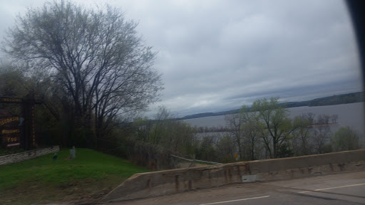 Grocery Store «Family Fresh Market», reviews and photos, 2351 Coulee Rd, Hudson, WI 54016, USA