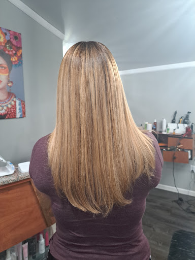 Beauty Salon «Zuni Hair Dominican Salon», reviews and photos, 358 N 4th St, Reading, PA 19601, USA