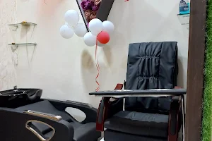 Shades Beauty Salon & Spa (only for Females) image