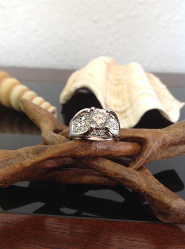 Jewelry Store «Kennington Jewelers», reviews and photos, 7799 N 1st St, Fresno, CA 93720, USA