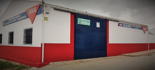 Talleres Solís (Chapa, pintura, restauración de clásicos) en Madroñera, Cáceres‎