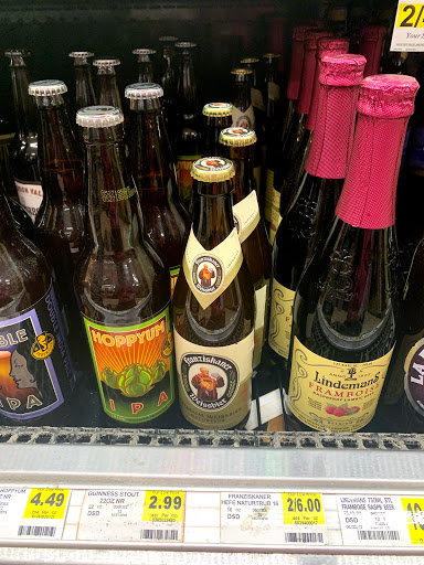 Grocery Store «Lowes Foods on Strickland Road», reviews and photos, 9600 Strickland Rd, Raleigh, NC 27615, USA