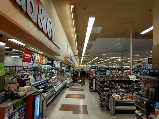 Grocery Store «Stop & Shop», reviews and photos, 31-06 Farrington St, Flushing, NY 11354, USA