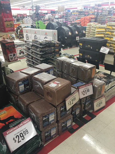 Home Improvement Store «Tractor Supply Co.», reviews and photos, 315 Deo Dr, Newark, OH 43055, USA