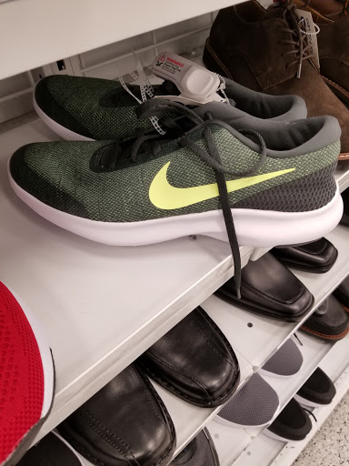 Clothing Store «Ross Dress for Less», reviews and photos, 170 E Stacy Rd, Allen, TX 75002, USA