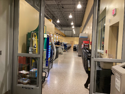 Grocery Store «Harvest Market», reviews and photos, 2029 S Neil St, Champaign, IL 61820, USA