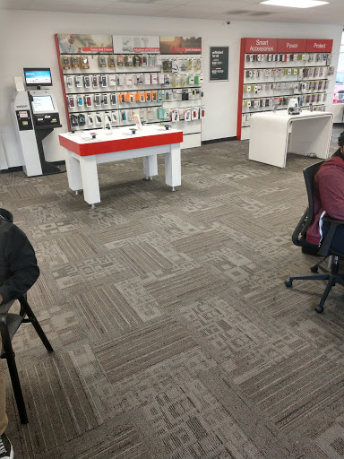 Cell Phone Store «Verizon Authorized Retailer - A Wireless», reviews and photos, 4 Watkins Park Dr, Upper Marlboro, MD 20774, USA