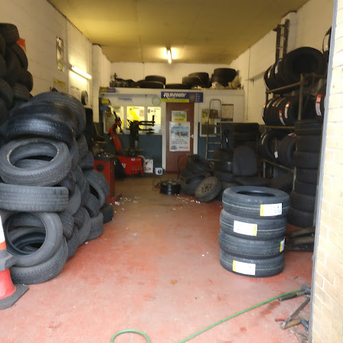 Reviews of Byker Bridge tyres and trailers in Newcastle upon Tyne - Tire shop