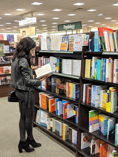 Book Store «Barnes & Noble», reviews and photos, 5249 State St, Murray, UT 84107, USA