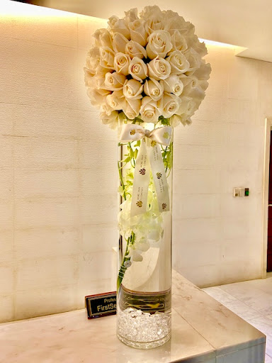 Florist «More Than Flowers», reviews and photos, 109 SE 2nd St, Miami, FL 33131, USA