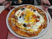 Plats et boissons du Pizzeria Mega Pizz' à Hayange - n°8