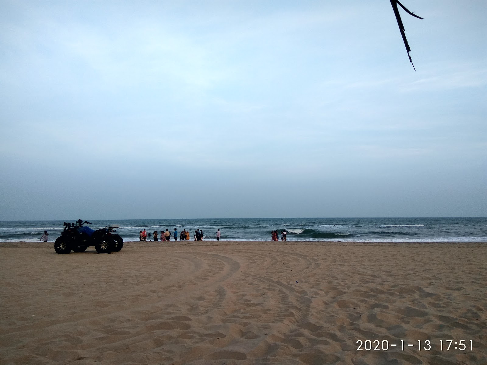 Foto di Pudukuppam Beach e l'insediamento