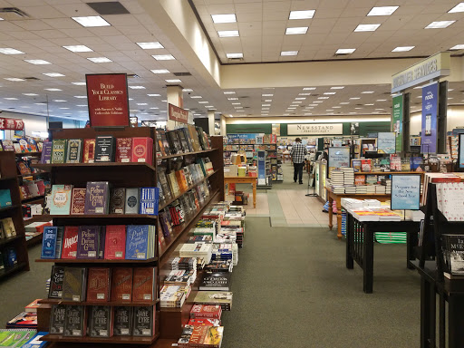 Book Store «Barnes & Noble», reviews and photos, 4478 Electric Rd, Roanoke, VA 24018, USA