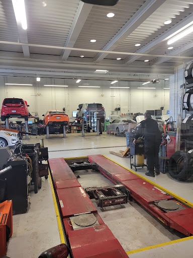 Auto Repair Shop «Summit Place Kia East», reviews and photos, 44900 N Gratiot Ave, Charter Twp of Clinton, MI 48036, USA