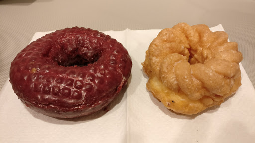Donut Shop «Spunky Dunkers», reviews and photos, 3441 N Arlington Heights Rd, Arlington Heights, IL 60004, USA