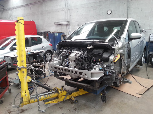 Beoordelingen van Carrosserie Colson in Charleroi - Autobedrijf Garage