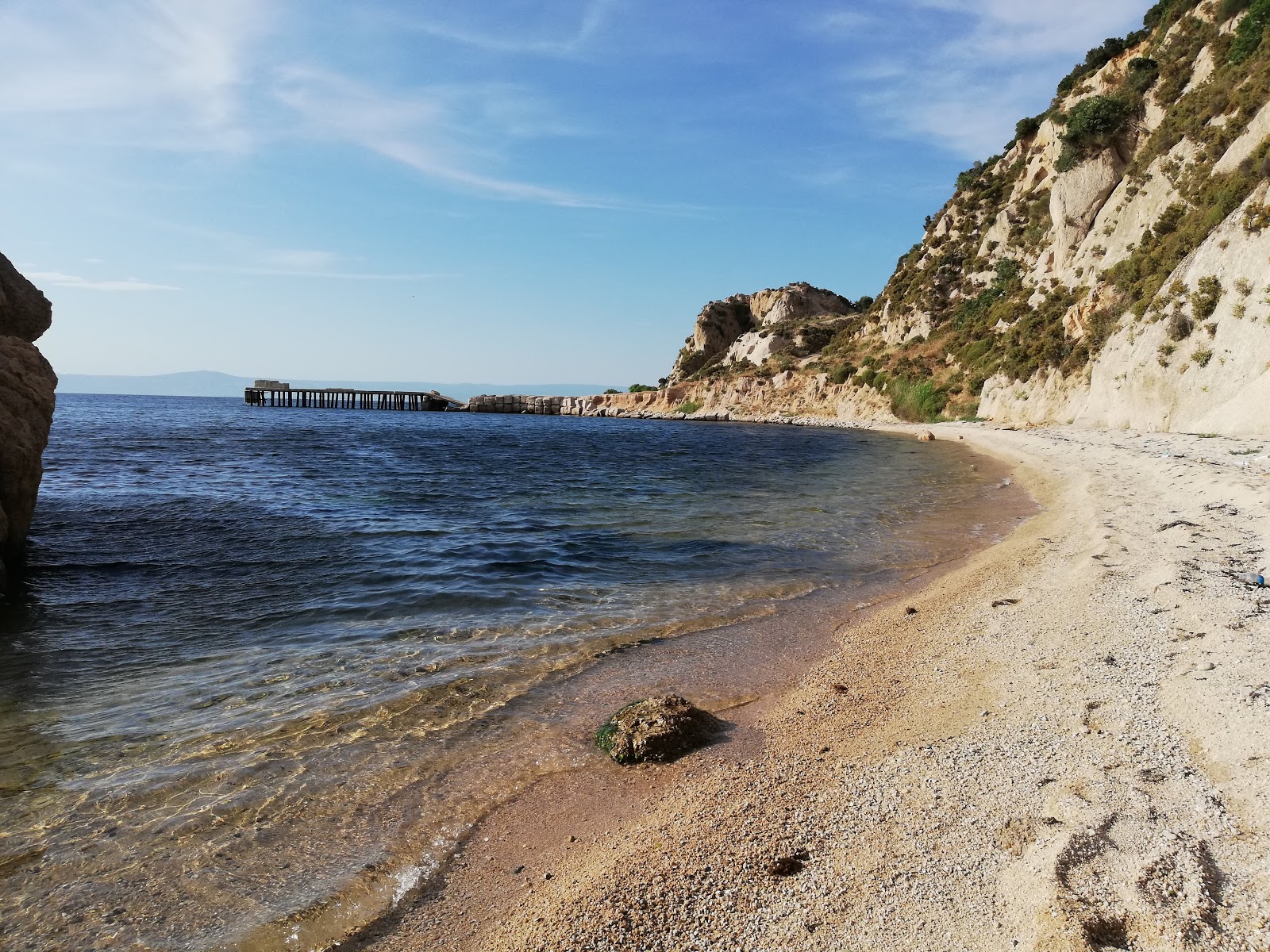 Foto von Bakery Port beach mit kleine, beiger kiesel Oberfläche