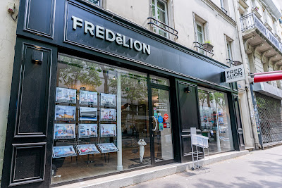 AGENCE IMMOBILIÈRE Paris 15 FREDēLION à Paris