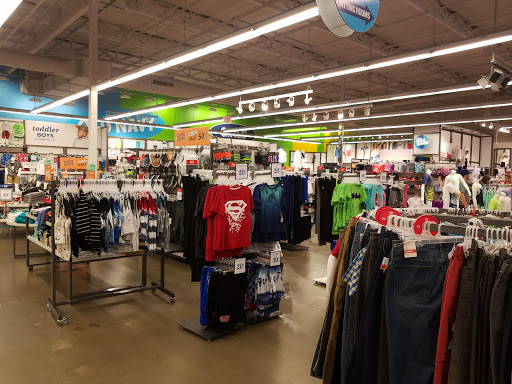 Clothing Store «Old Navy», reviews and photos, 3581 N Freeway Blvd, Sacramento, CA 95834, USA