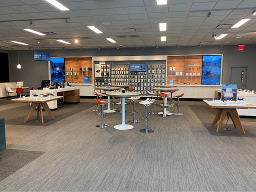 Cell Phone Store «AT&T», reviews and photos, 590 Prairie Center Dr, Eden Prairie, MN 55344, USA
