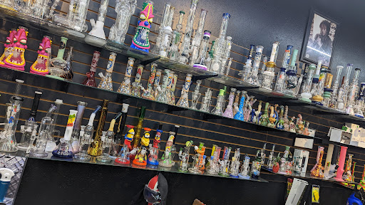 Vaporizer Store «Vapor Spot & Smoke Shop», reviews and photos, 2637 SW College Rd, Ocala, FL 34471, USA