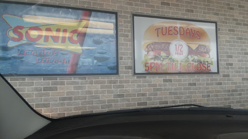Fast Food Restaurant «Sonic Drive-In», reviews and photos, 1710 Gibson St, West Plains, MO 65775, USA