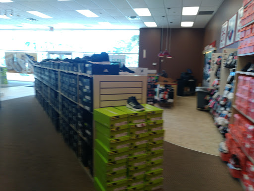 Shoe Store «Famous Footwear», reviews and photos, 519 SW Pine Island Rd, Cape Coral, FL 33991, USA