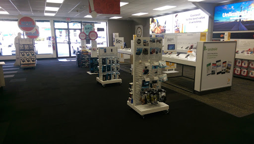 RadioShack, 28 W Lancaster Ave, Paoli, PA 19301, USA, 