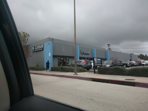 Thrift Store «Goodwill», reviews and photos, 340 S Fair Oaks Ave, Pasadena, CA 91105, USA