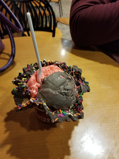 Ice Cream Shop «Cold Stone Creamery», reviews and photos, 3900 Arlington Highlands Blvd #149, Arlington, TX 76018, USA