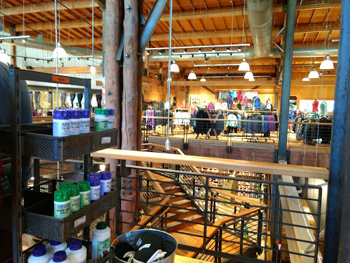 Camping Store «REI», reviews and photos, 222 Yale Ave N, Seattle, WA 98109, USA