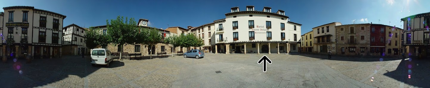 Hotel Nuevo Arlanza Pl. de Doña Urraca, 11, 09346 Covarrubias, Burgos, España