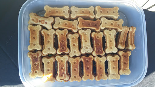 Pet Supply Store «Pet Valu», reviews and photos, 40845 Merchants Ln #100, Leonardtown, MD 20650, USA