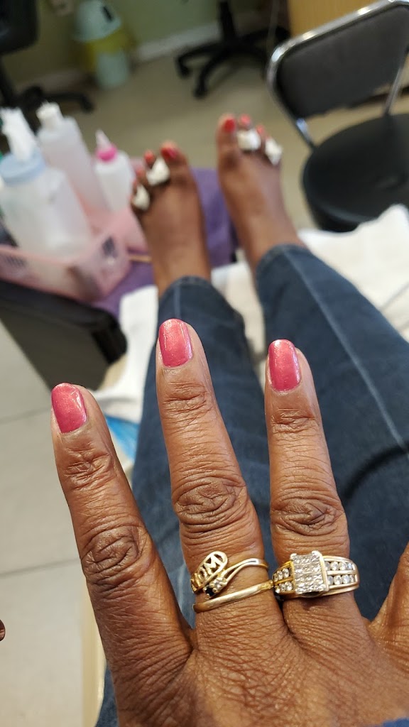 A Royal Nail Spa 94609