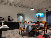 Atmosphère du Restaurant Castellan Christian à Montlieu-la-Garde - n°8