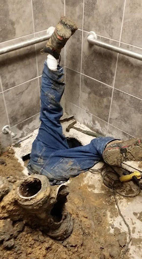 Plumber «Dye Plumbing & Heating Service Co.», reviews and photos, 1600 Lake St # B, La Porte, IN 46350, USA