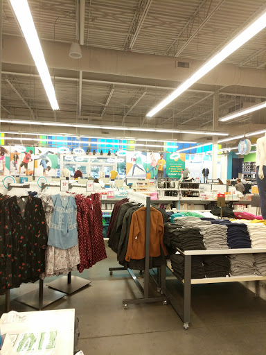 Clothing Store «Old Navy», reviews and photos, 277 Main St, Exton, PA 19341, USA