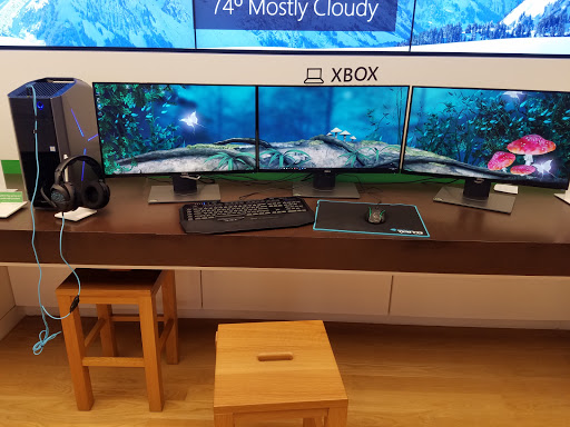 Computer Store «Microsoft Store - Dadeland Mall», reviews and photos, 7535 Dadeland Mall Cir W #2416, Miami, FL 33156, USA