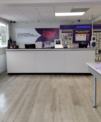 Cell Phone Store «MetroPCS Authorized Dealer», reviews and photos, 125 S Volusia Ave, Orange City, FL 32763, USA
