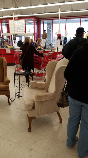 Thrift Store «The Salvation Army Family Store & Donation Center», reviews and photos