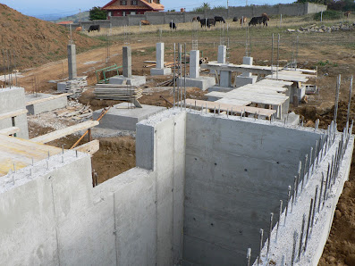 Cacho Y Castillo Construcciones Pl. Viares, 7, 39340 Suances, Cantabria, España